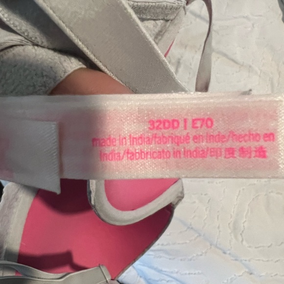 Victoria’s Secret Pink gray tshirt push up bra 32 DD - Picture 3 of 4